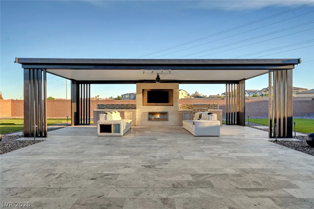 8477 Wolf Mountain, Las Vegas, NV 89129