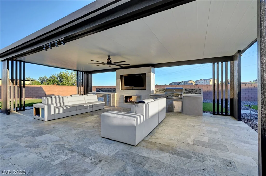 8477 Wolf Mountain, Las Vegas, NV 89129