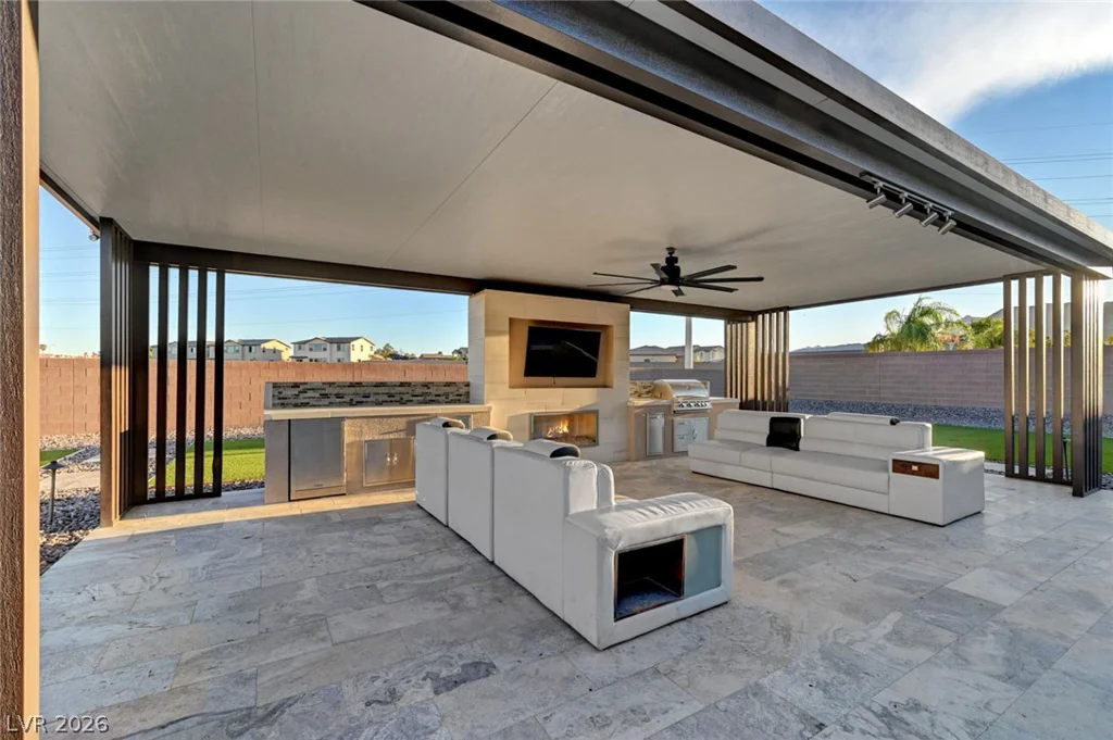 8477 Wolf Mountain, Las Vegas, NV 89129