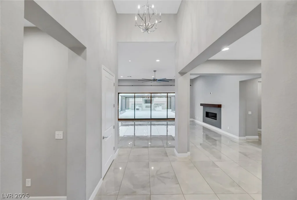 8477 Wolf Mountain, Las Vegas, NV 89129