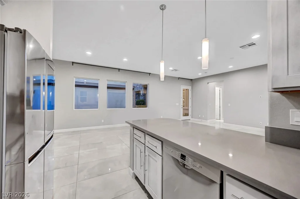 8477 Wolf Mountain, Las Vegas, NV 89129