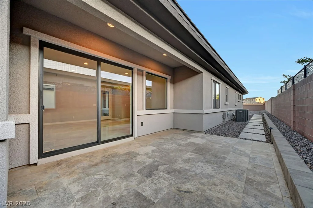8477 Wolf Mountain, Las Vegas, NV 89129