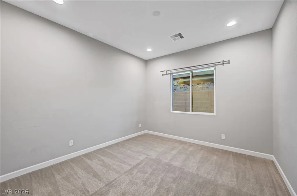 8477 Wolf Mountain, Las Vegas, NV 89129