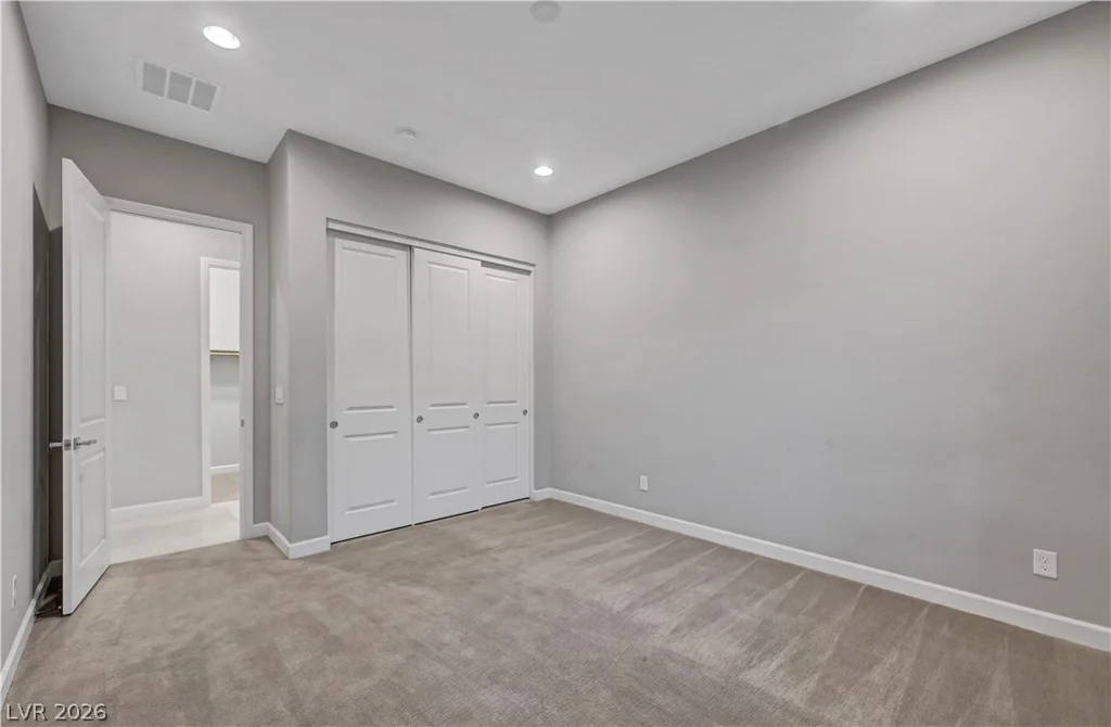 8477 Wolf Mountain, Las Vegas, NV 89129
