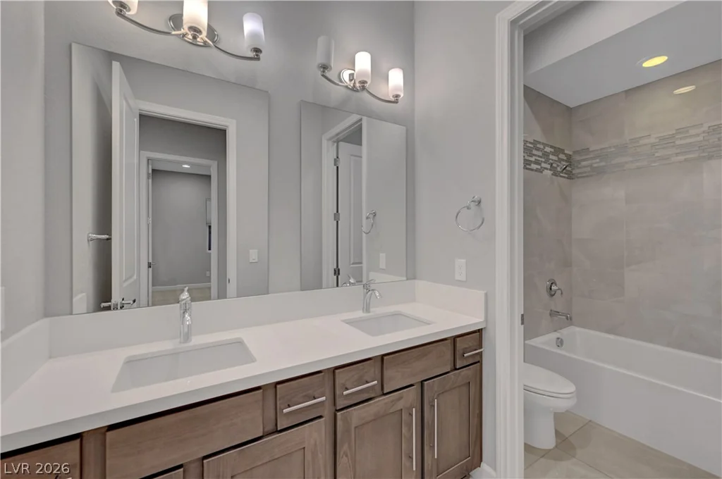 8477 Wolf Mountain, Las Vegas, NV 89129