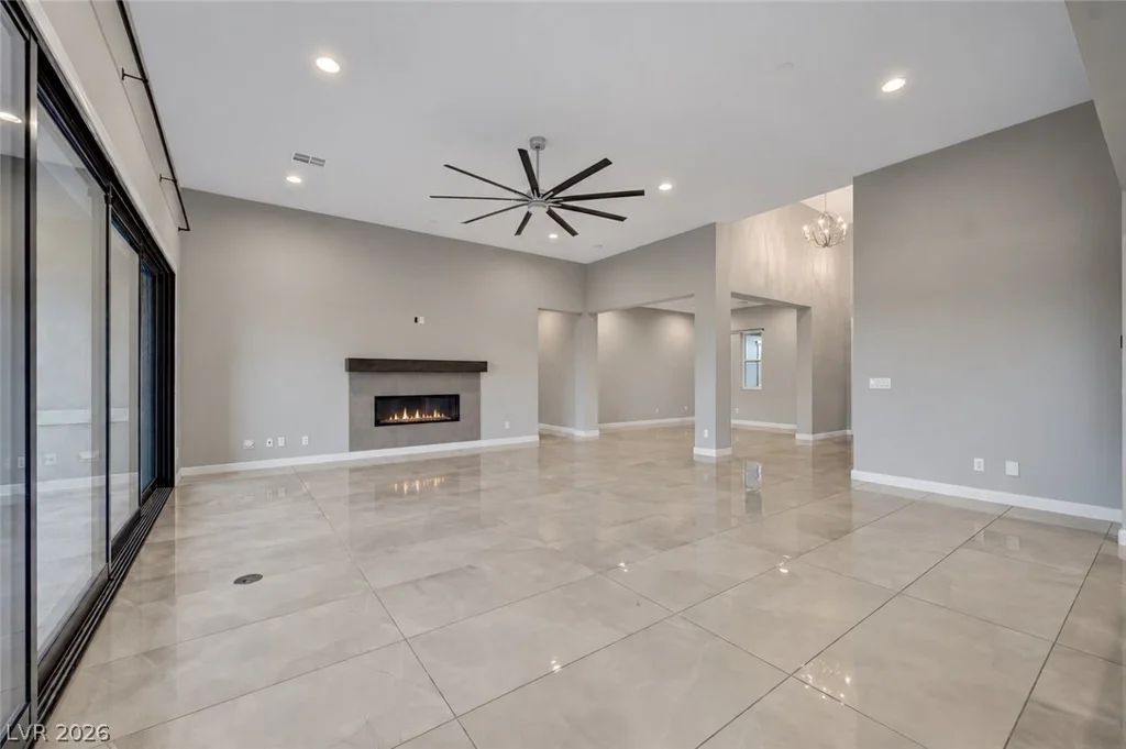 8477 Wolf Mountain, Las Vegas, NV 89129