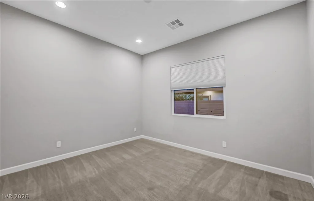 8477 Wolf Mountain, Las Vegas, NV 89129