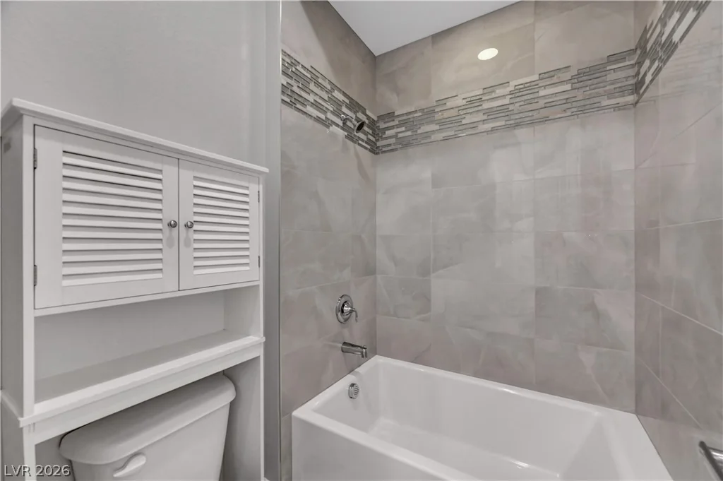 8477 Wolf Mountain, Las Vegas, NV 89129