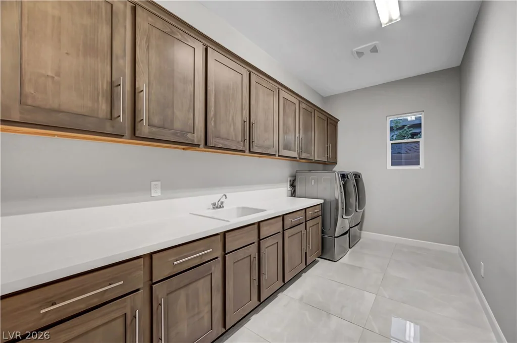 8477 Wolf Mountain, Las Vegas, NV 89129