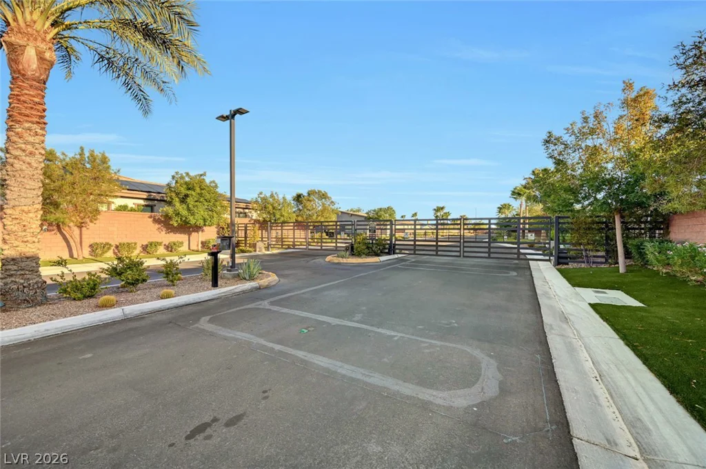 8477 Wolf Mountain, Las Vegas, NV 89129