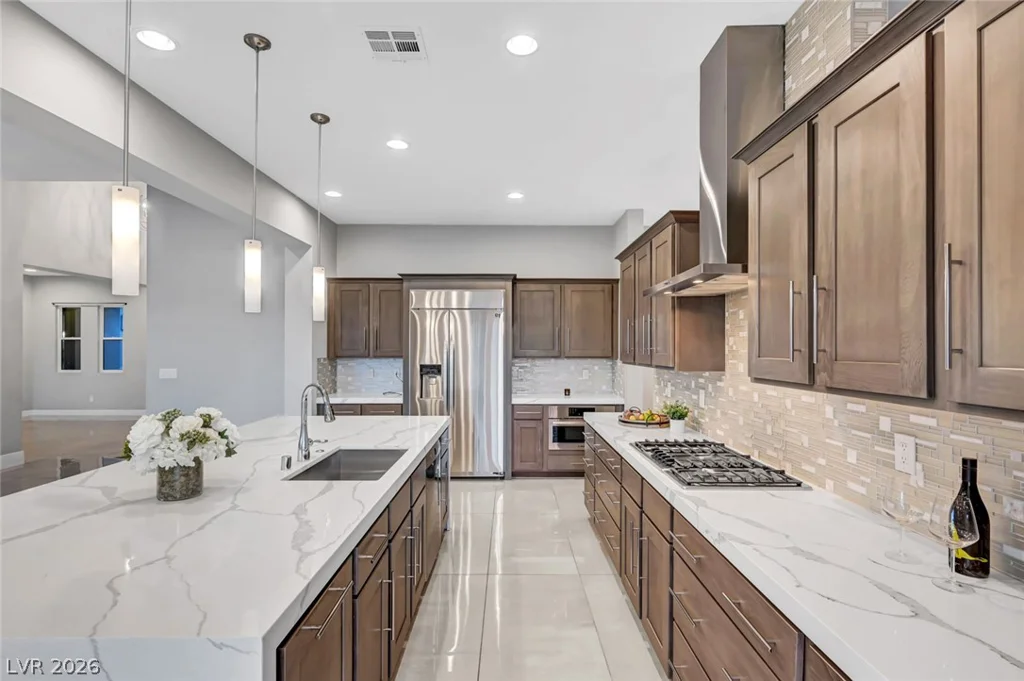 8477 Wolf Mountain, Las Vegas, NV 89129