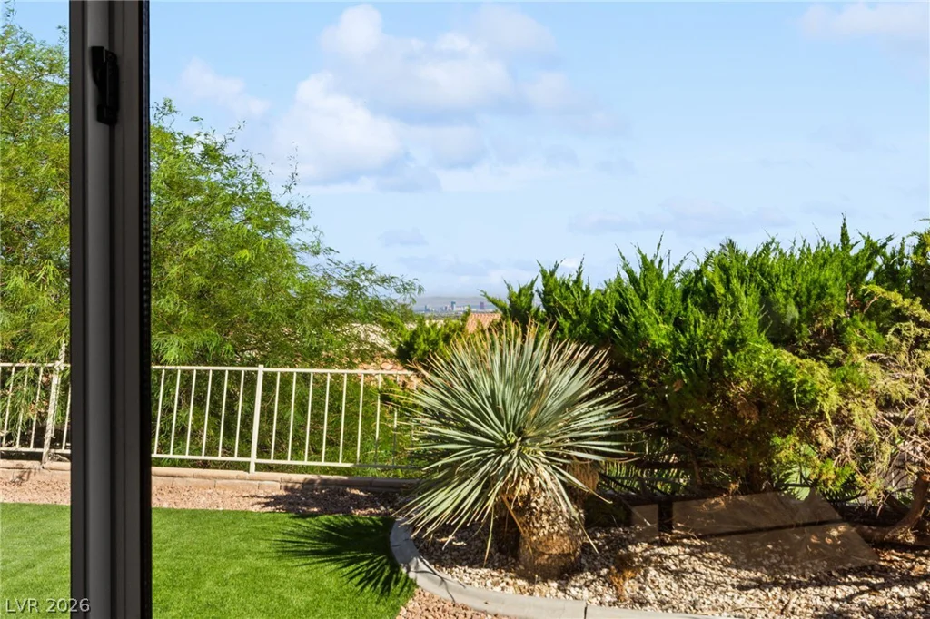 10701 Back Plains, Las Vegas, NV 89134