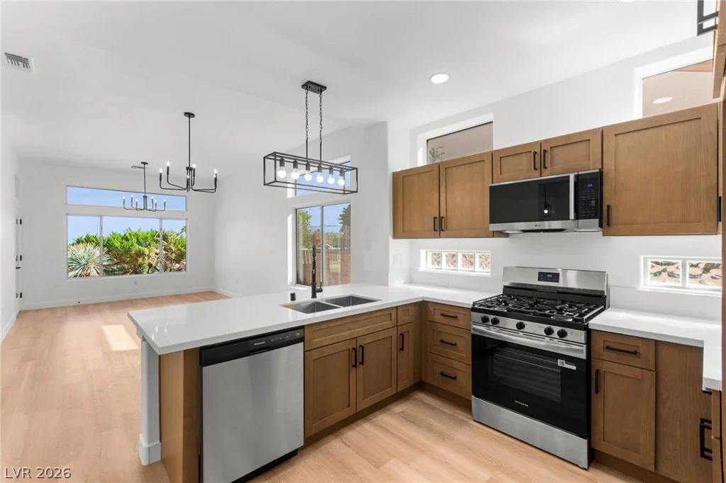10701 Back Plains, Las Vegas, NV 89134
