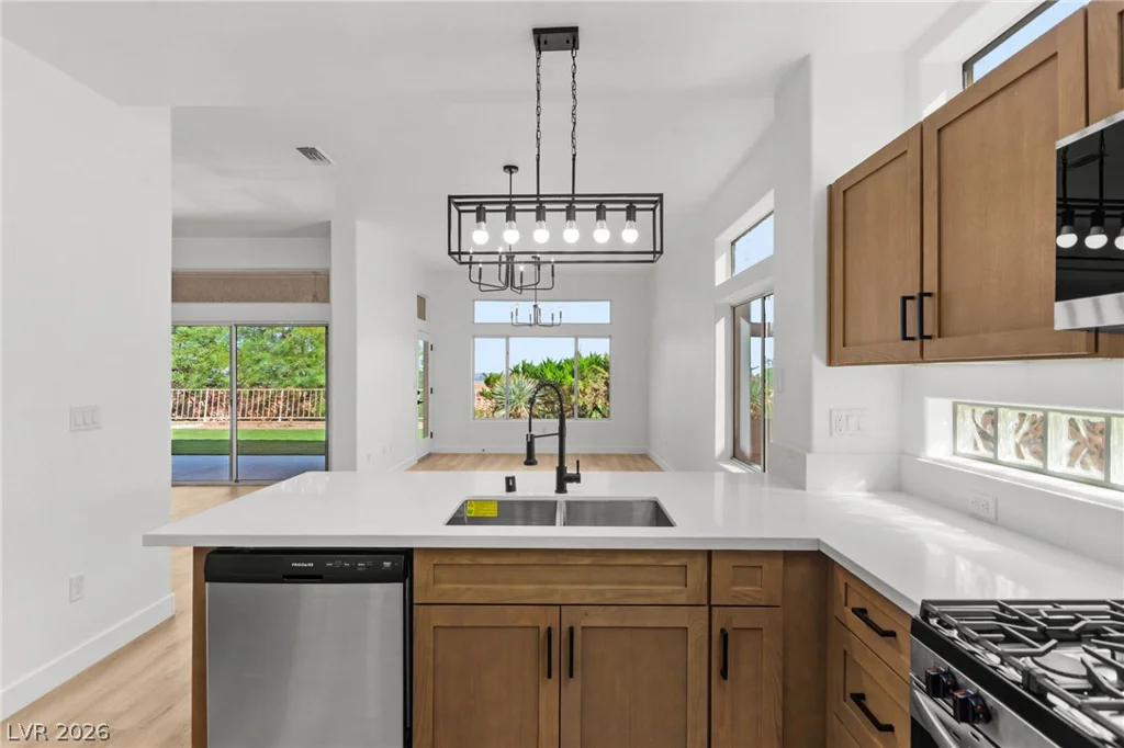 10701 Back Plains, Las Vegas, NV 89134