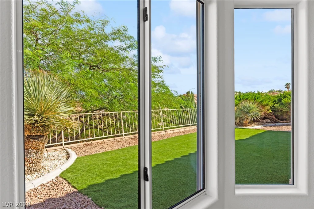 10701 Back Plains, Las Vegas, NV 89134