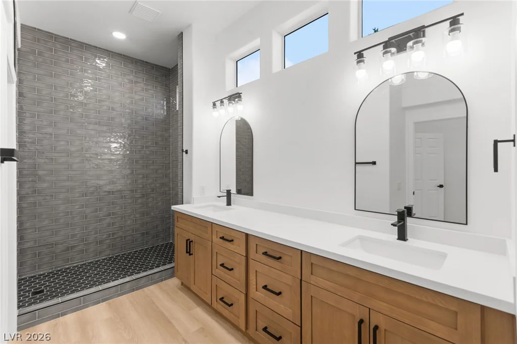 10701 Back Plains, Las Vegas, NV 89134