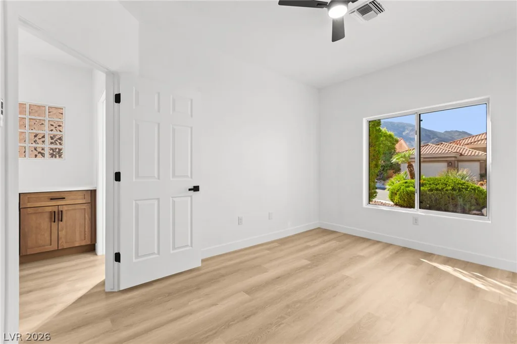 10701 Back Plains, Las Vegas, NV 89134