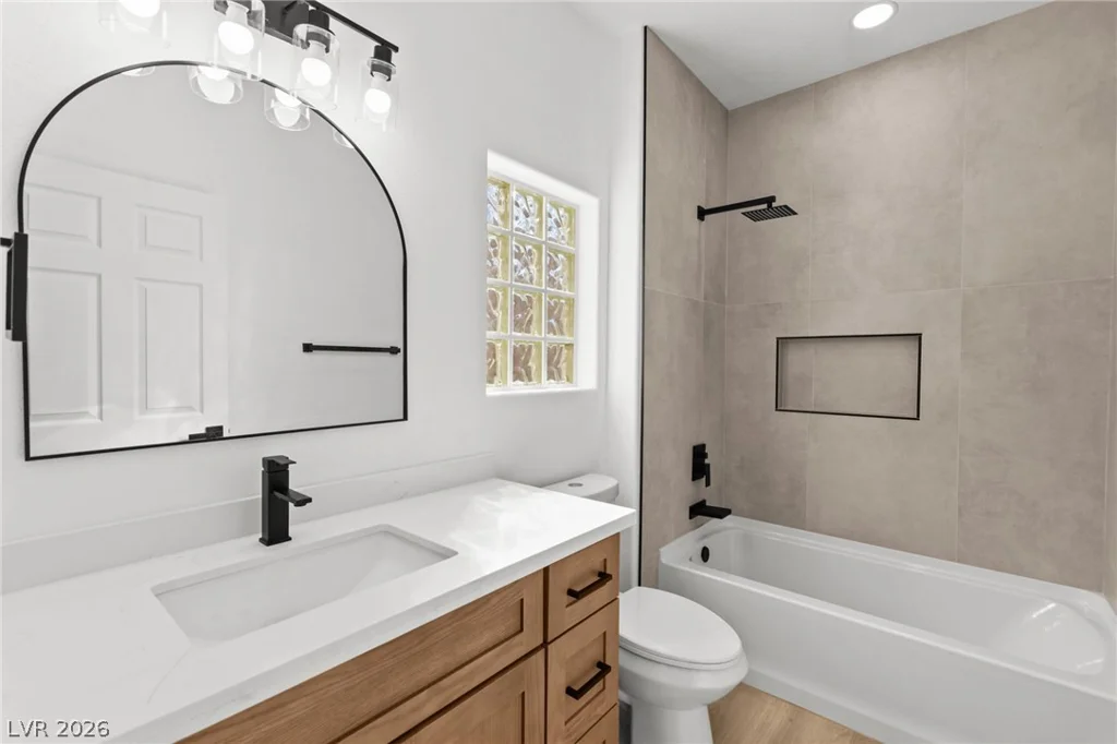 10701 Back Plains, Las Vegas, NV 89134