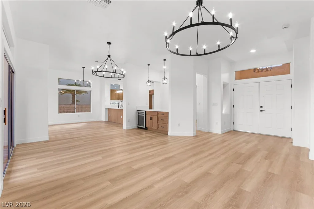 10701 Back Plains, Las Vegas, NV 89134