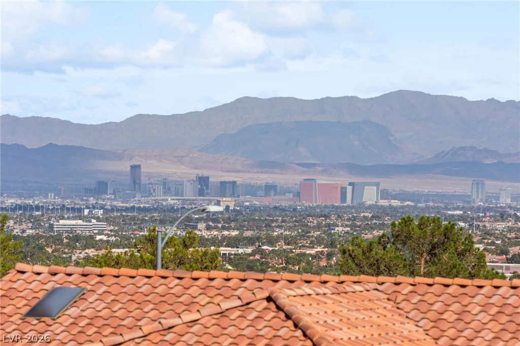 10701 Back Plains, Las Vegas, NV 89134