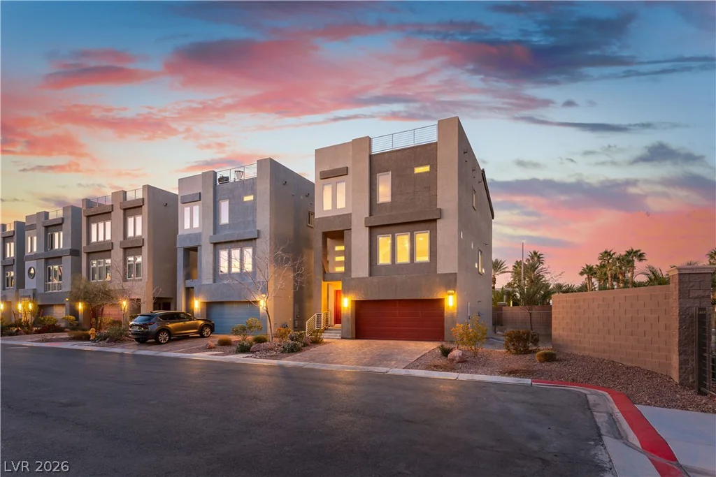 8012 Carpenter Creek, Las Vegas, NV 89113