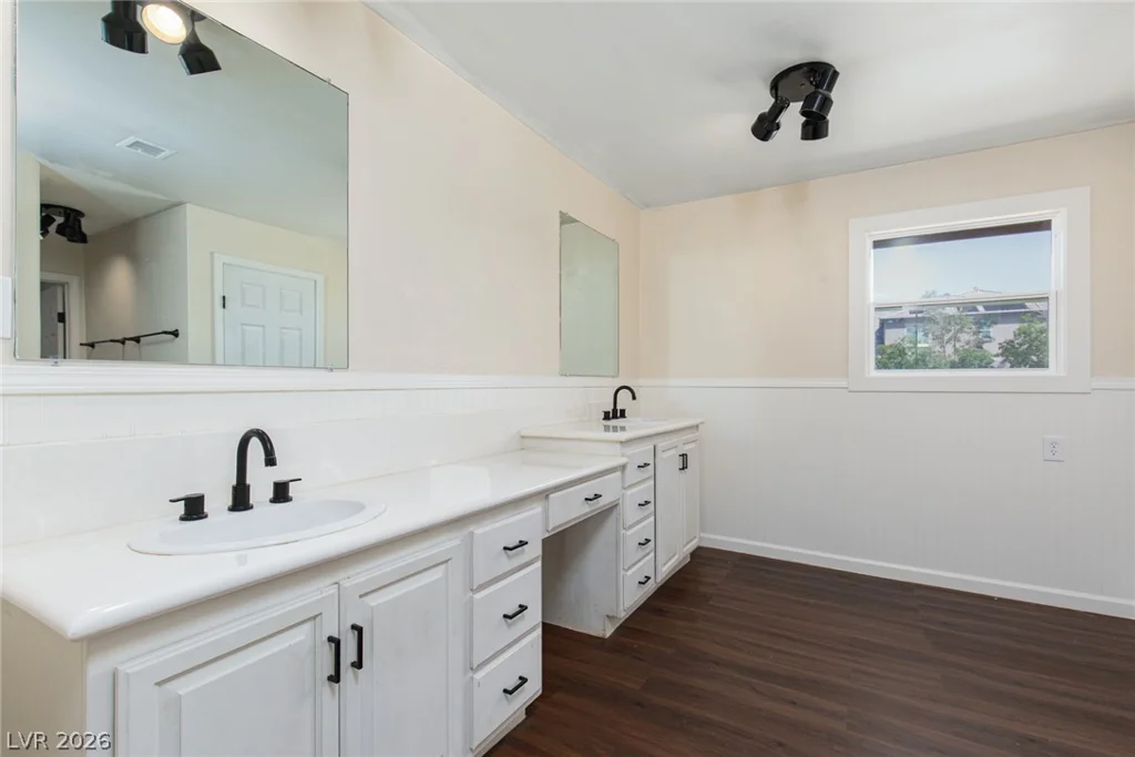 7295 Torrey Pines, Las Vegas, NV 89131