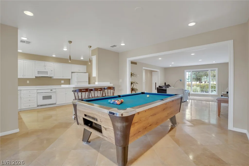 548 Tam O Shanter, Las Vegas, NV 89109
