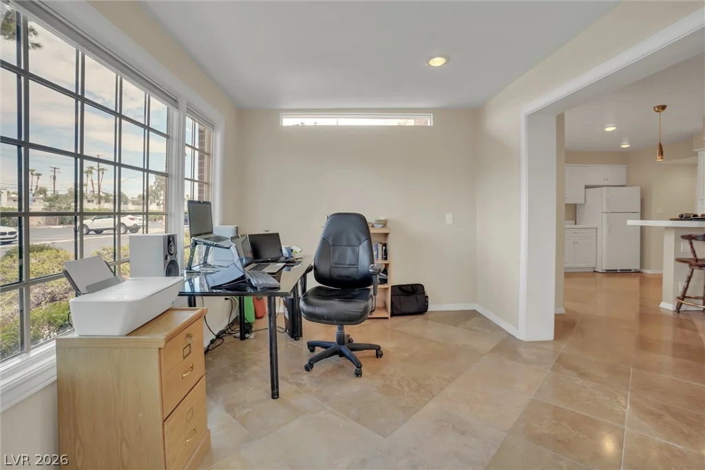 548 Tam O Shanter, Las Vegas, NV 89109