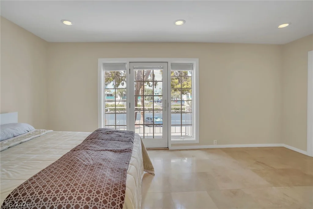 548 Tam O Shanter, Las Vegas, NV 89109