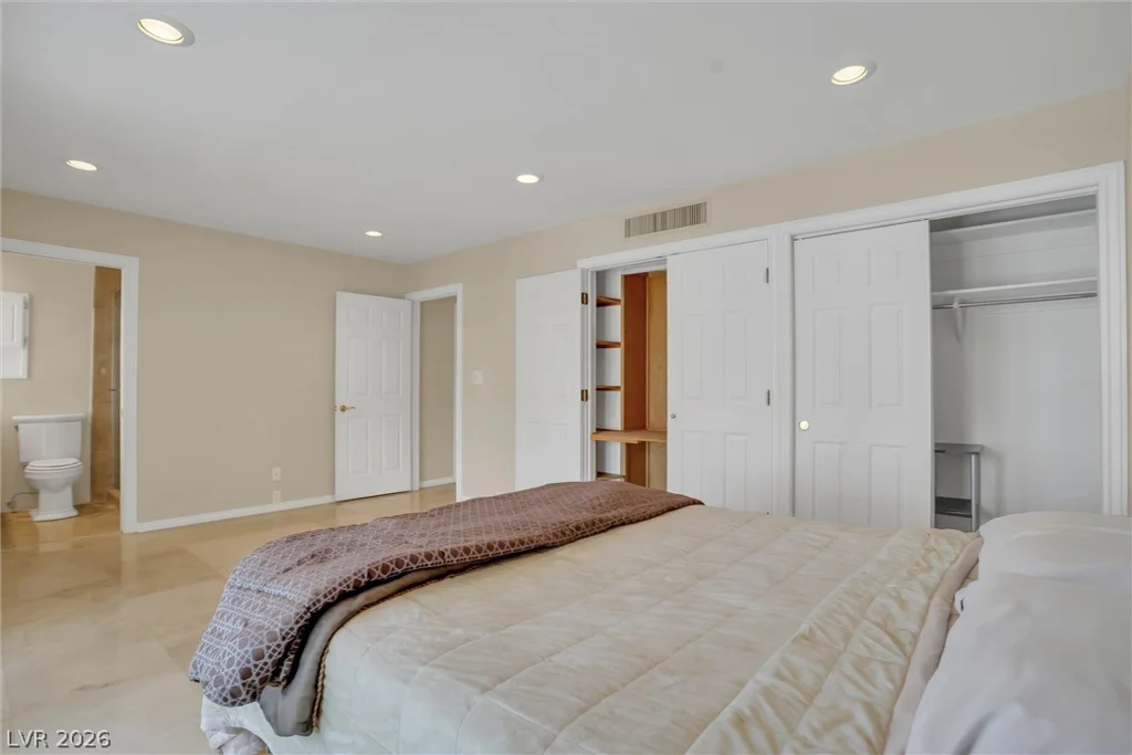 548 Tam O Shanter, Las Vegas, NV 89109