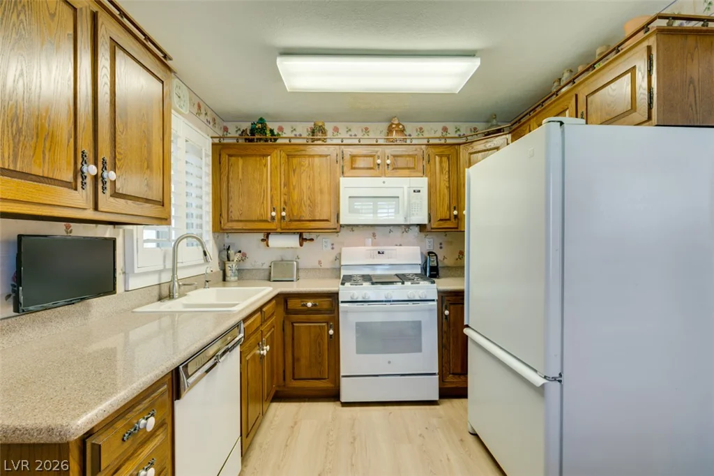 661 Burton, Henderson, NV 89015