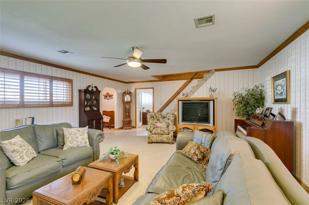 661 Burton, Henderson, NV 89015