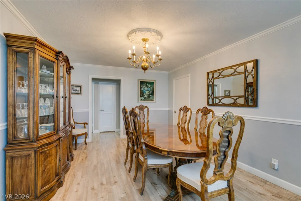 661 Burton, Henderson, NV 89015