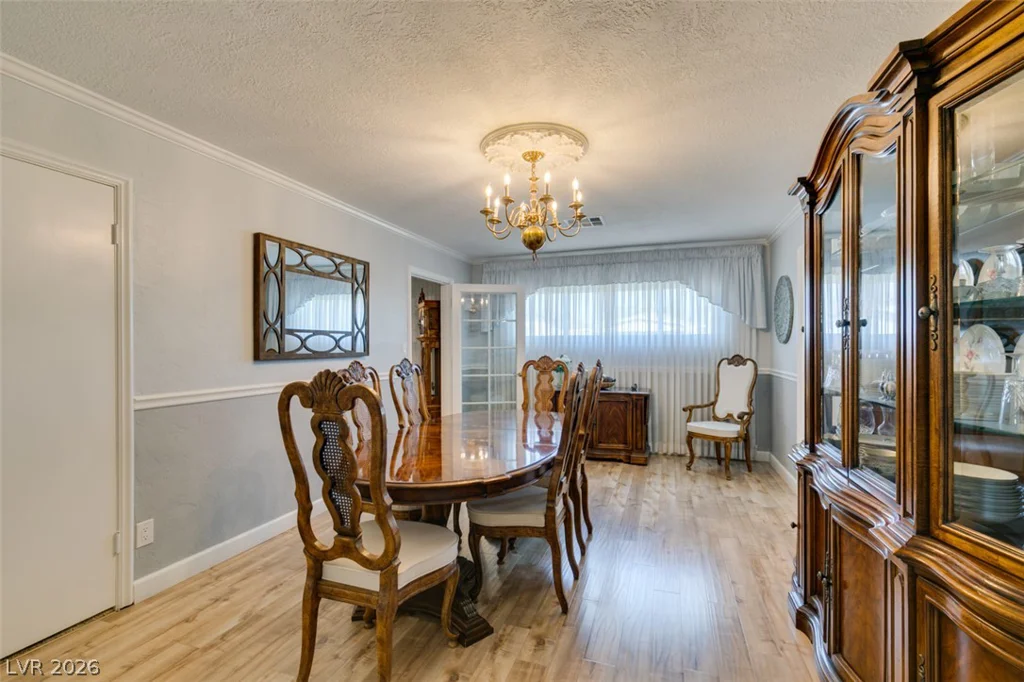 661 Burton, Henderson, NV 89015