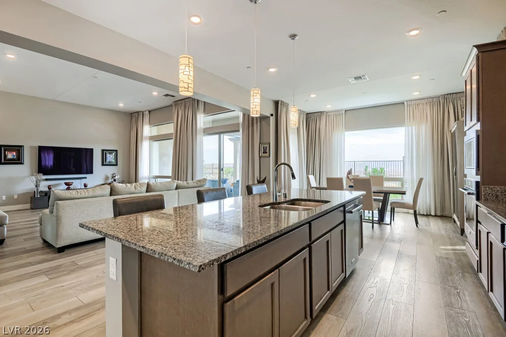 52 Thorn Creek, Henderson, NV 89011