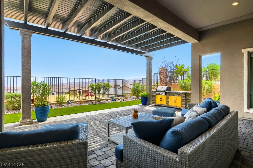 52 Thorn Creek, Henderson, NV 89011