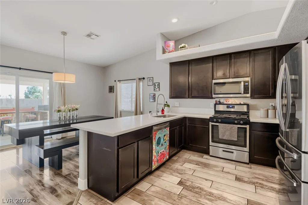 5218 Willowdale, North Las Vegas, NV 89031