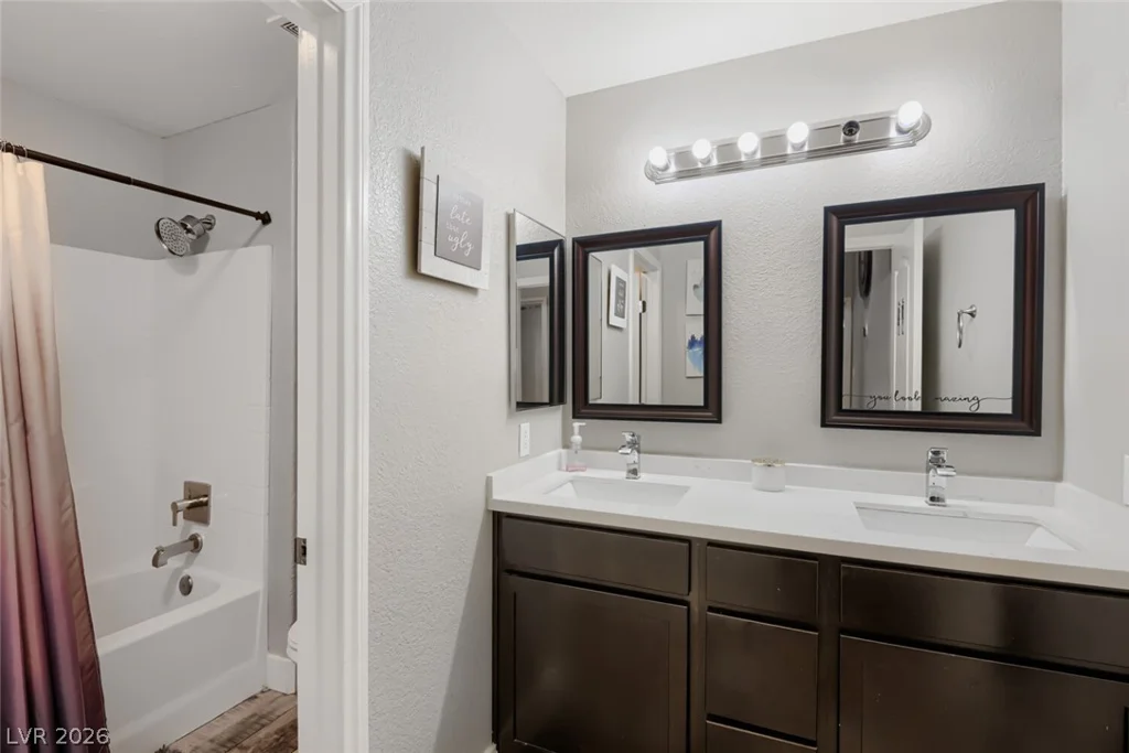 5218 Willowdale, North Las Vegas, NV 89031