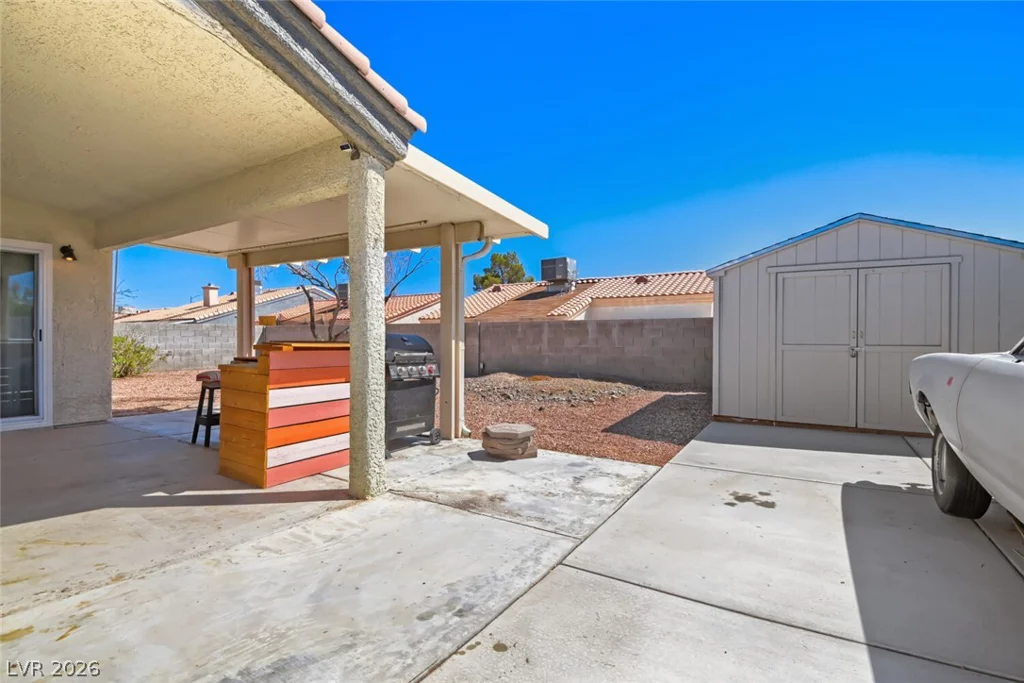 5218 Willowdale, North Las Vegas, NV 89031