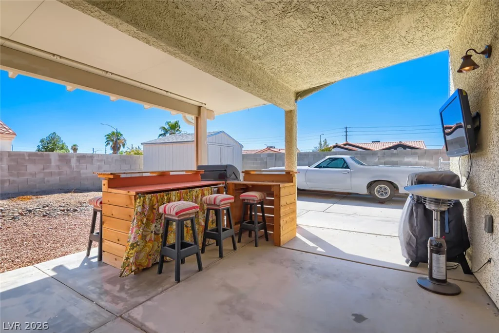 5218 Willowdale, North Las Vegas, NV 89031
