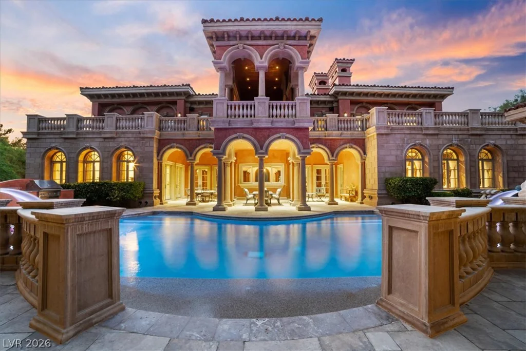 19 Eagles Landing, Las Vegas, NV 89141
