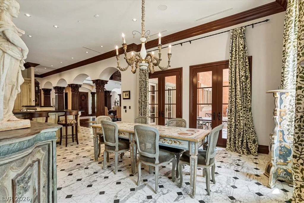 19 Eagles Landing, Las Vegas, NV 89141