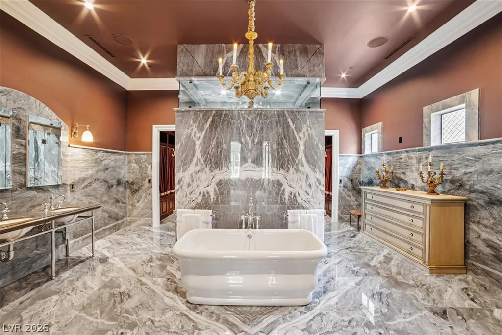 19 Eagles Landing, Las Vegas, NV 89141