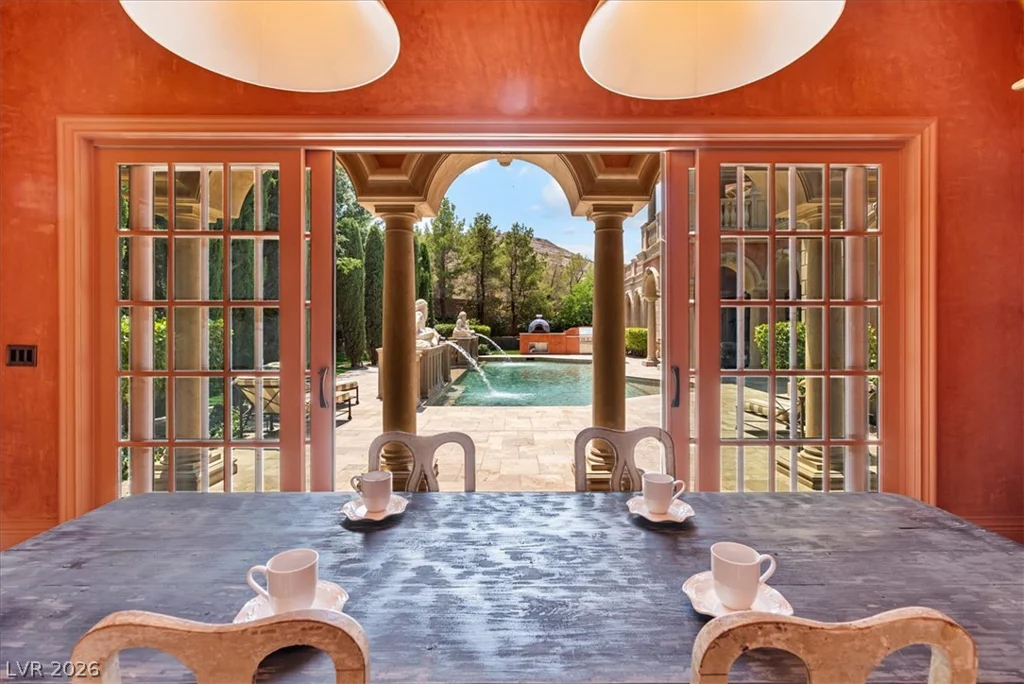 19 Eagles Landing, Las Vegas, NV 89141