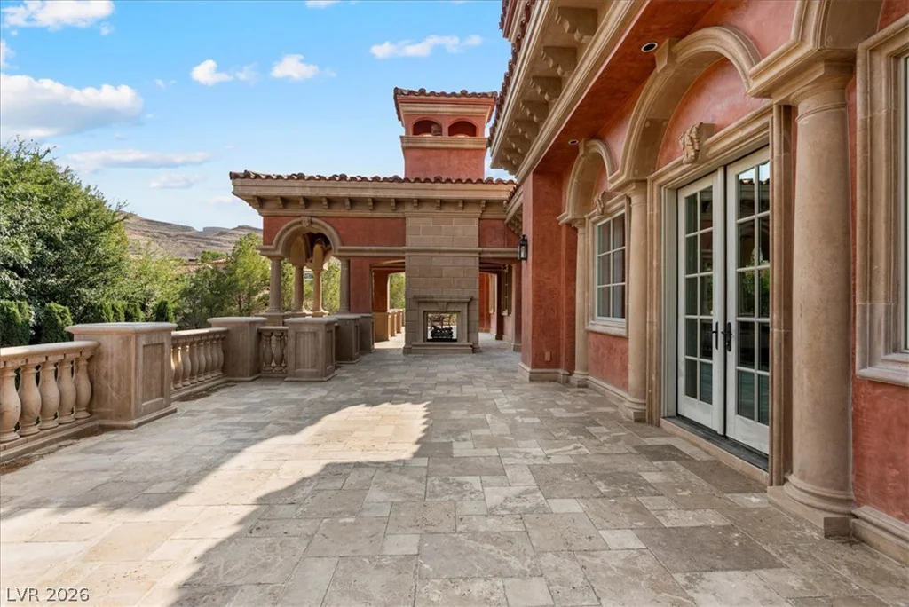 19 Eagles Landing, Las Vegas, NV 89141