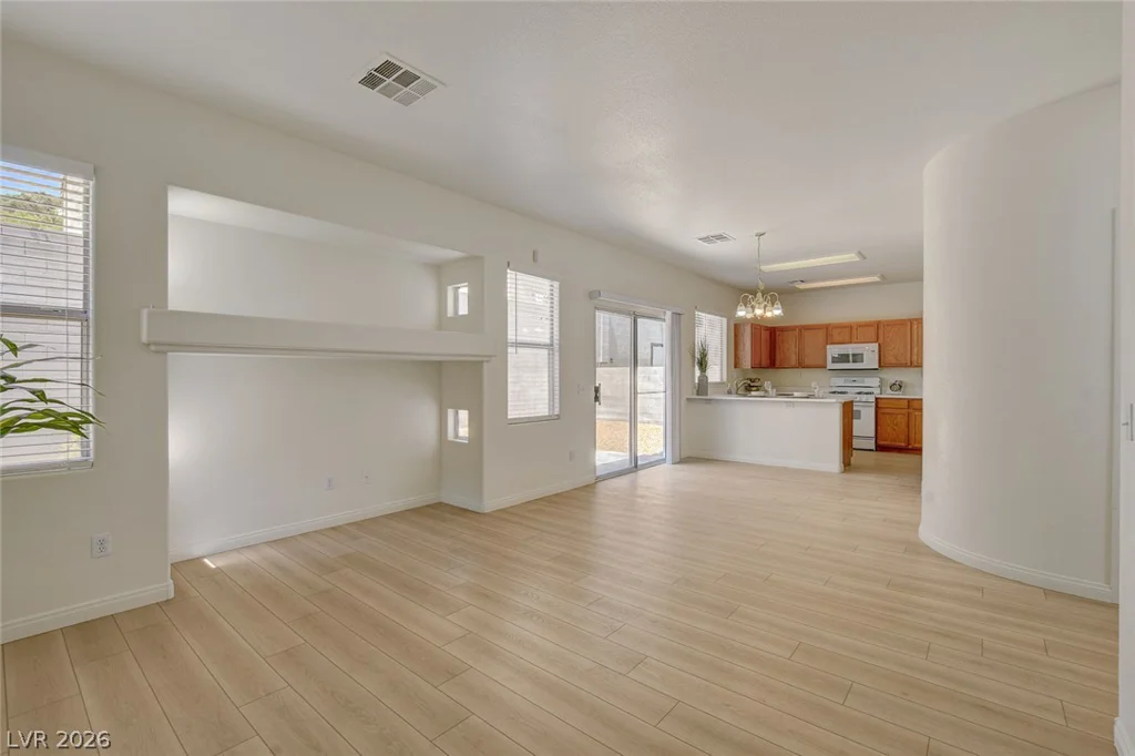 7921 Limbwood, Las Vegas, NV 89131