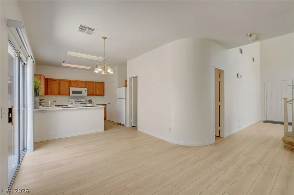 7921 Limbwood, Las Vegas, NV 89131