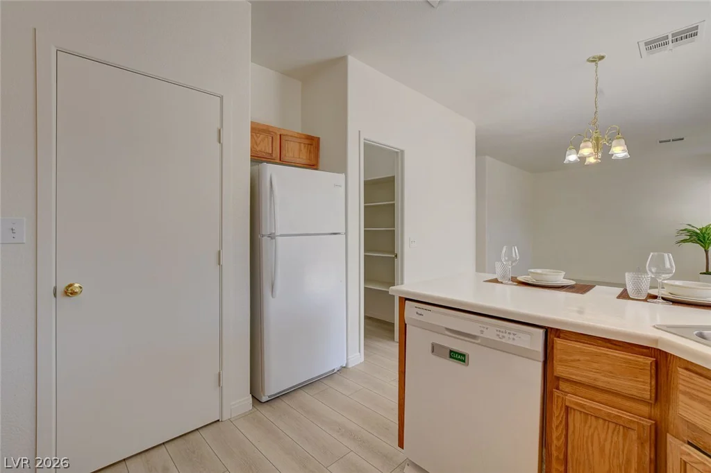 7921 Limbwood, Las Vegas, NV 89131