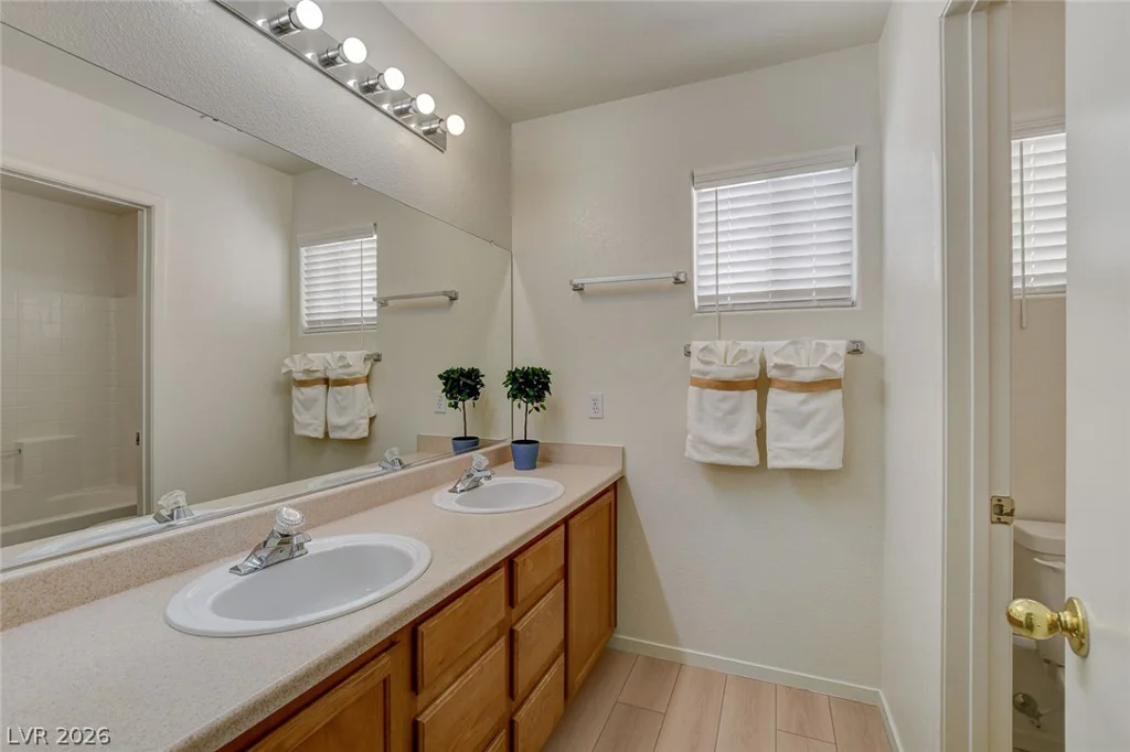 7921 Limbwood, Las Vegas, NV 89131