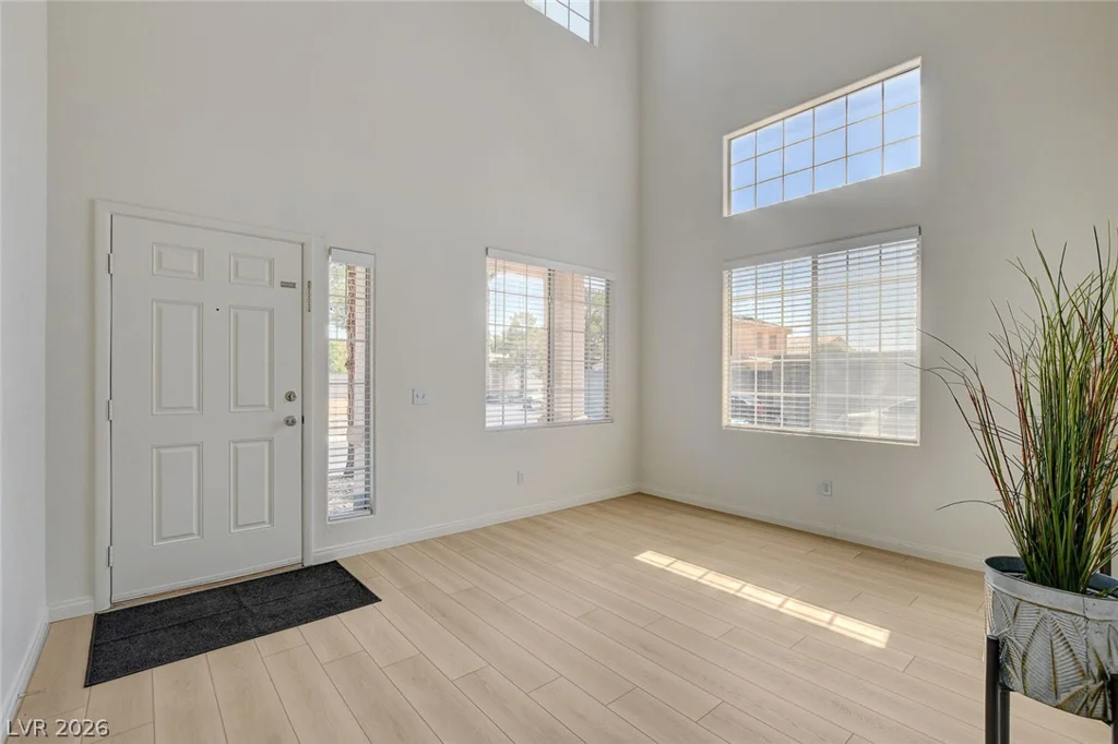 7921 Limbwood, Las Vegas, NV 89131